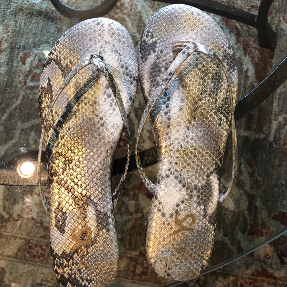 Yosi Samra never worn snakeskin flip flops size 8